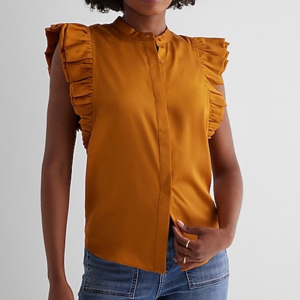 NWT express satin short sleeve button up blouse size L